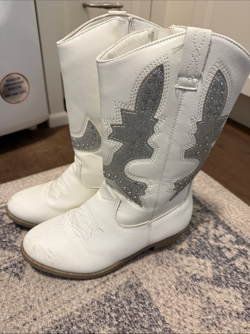 Kensie Girl White Kids Western Boots with Silver Accent